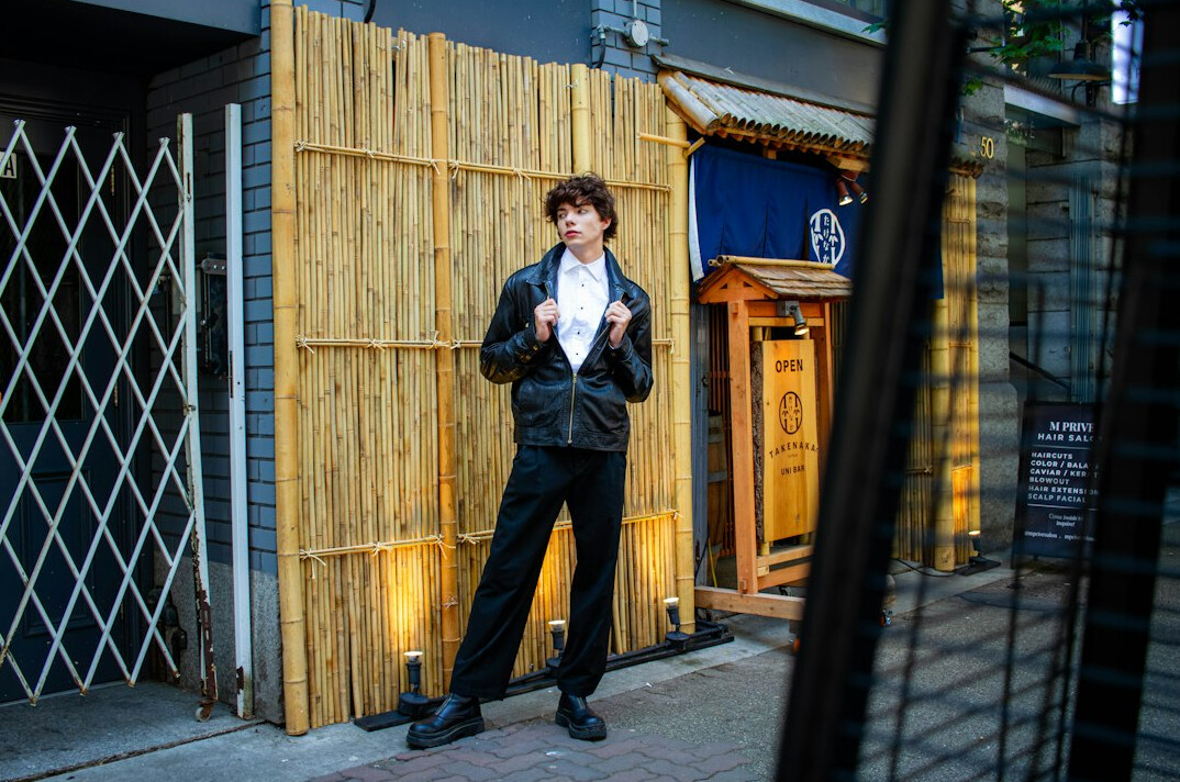 Portrait of a Japanese male actor in a stylish blazer